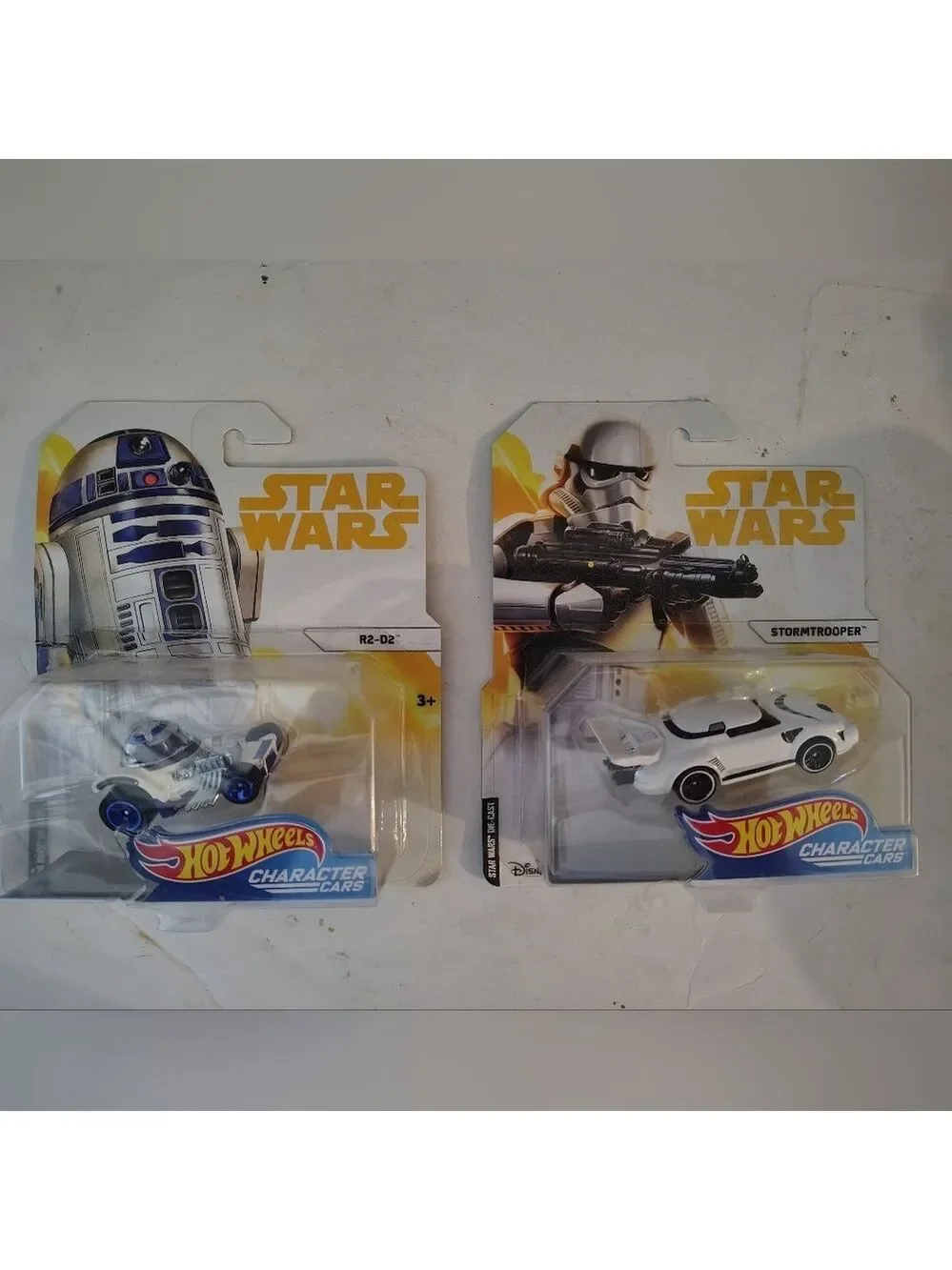 Hot Wheels Character Cars - Star Wars - Bundle Stormtrooper & R2D2